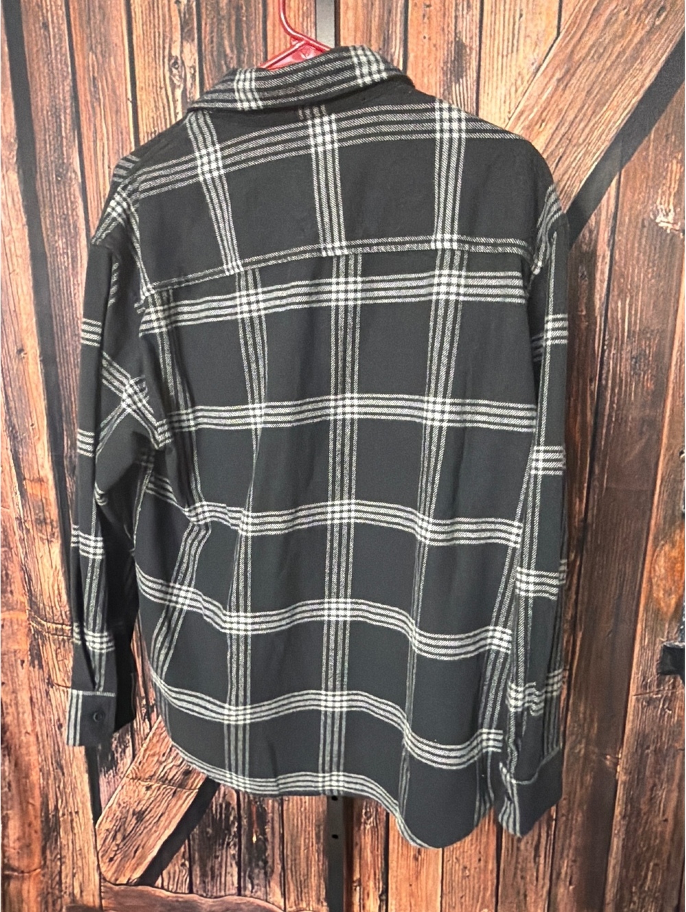 American Eagle Black and White Plaid Button-Up Shirt Size S - Picture 4 of 4